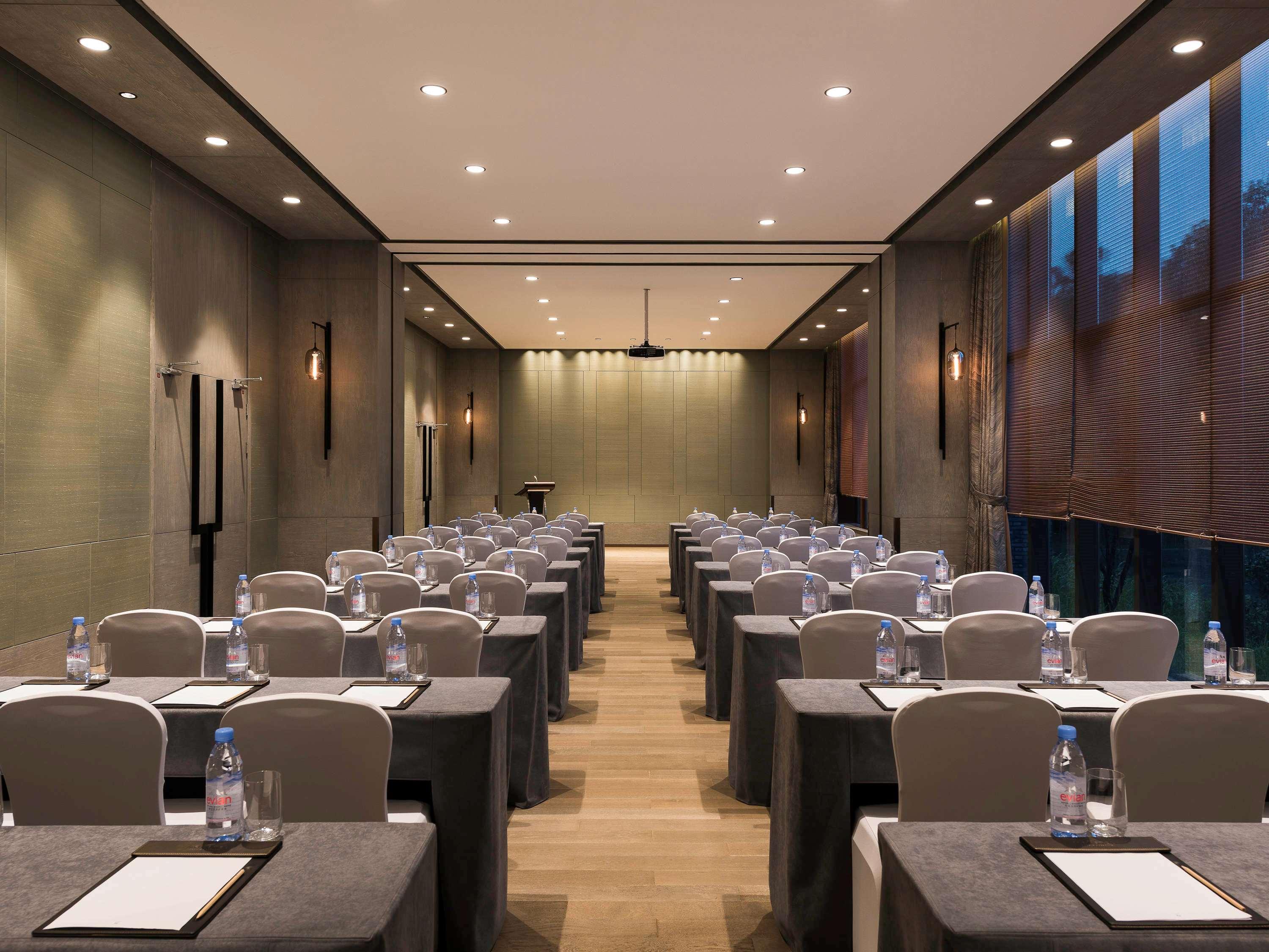 Novotel Shanghai Clover Exterior foto