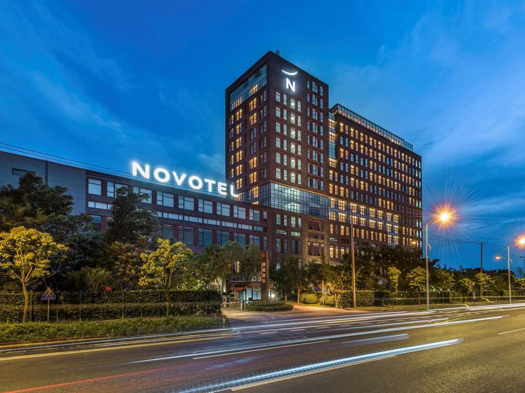 Novotel Shanghai Clover Exterior foto