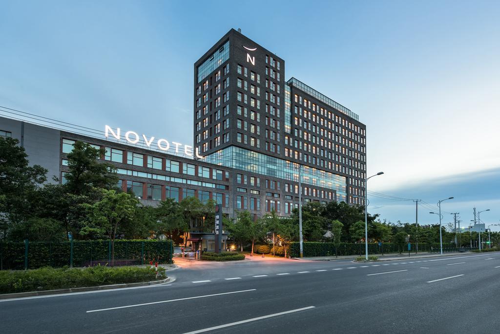 Novotel Shanghai Clover Exterior foto