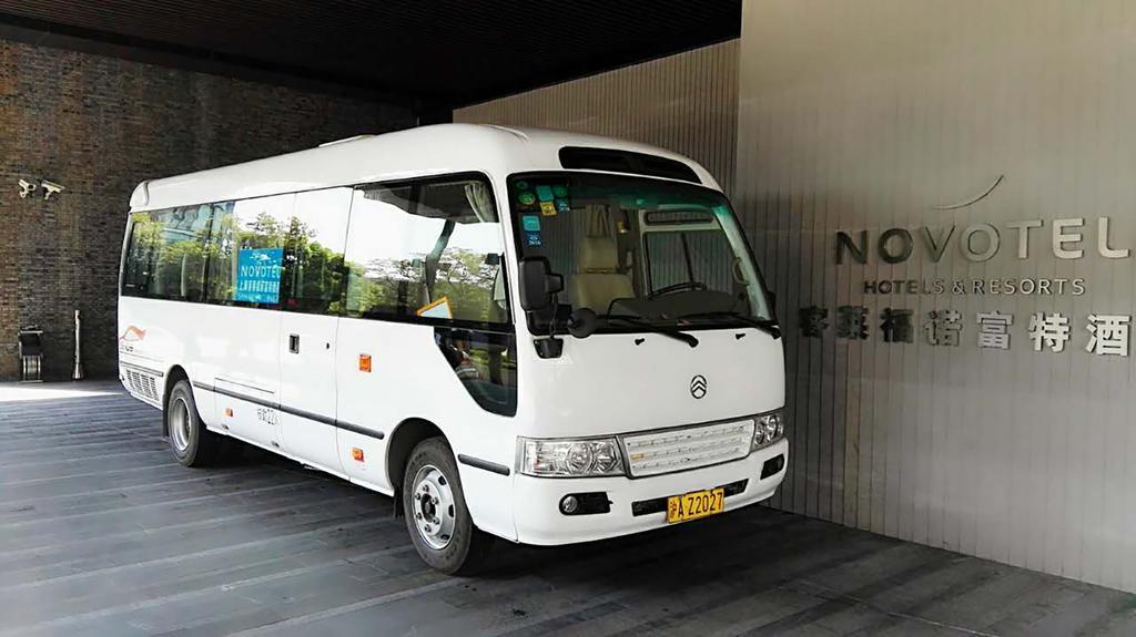 Novotel Shanghai Clover Exterior foto